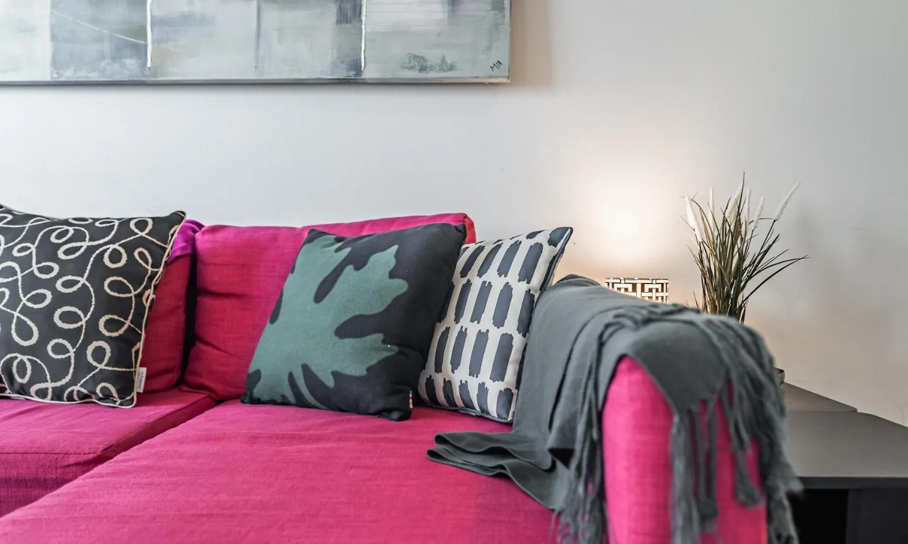 Spacious Condo By Lake Close To Toronto Pearson Airport, Free Parking! カナダ